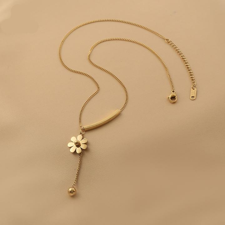 Premium Stainless Steel Daisy Necklace